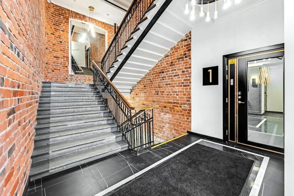 Urban-glam Centre With A Gym And Terrace Апартамент *